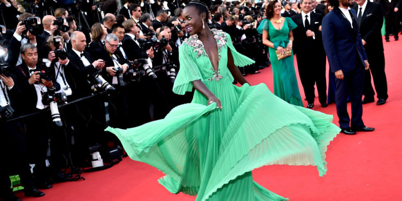 landscape-1432041406-hbz-lupita-cannes